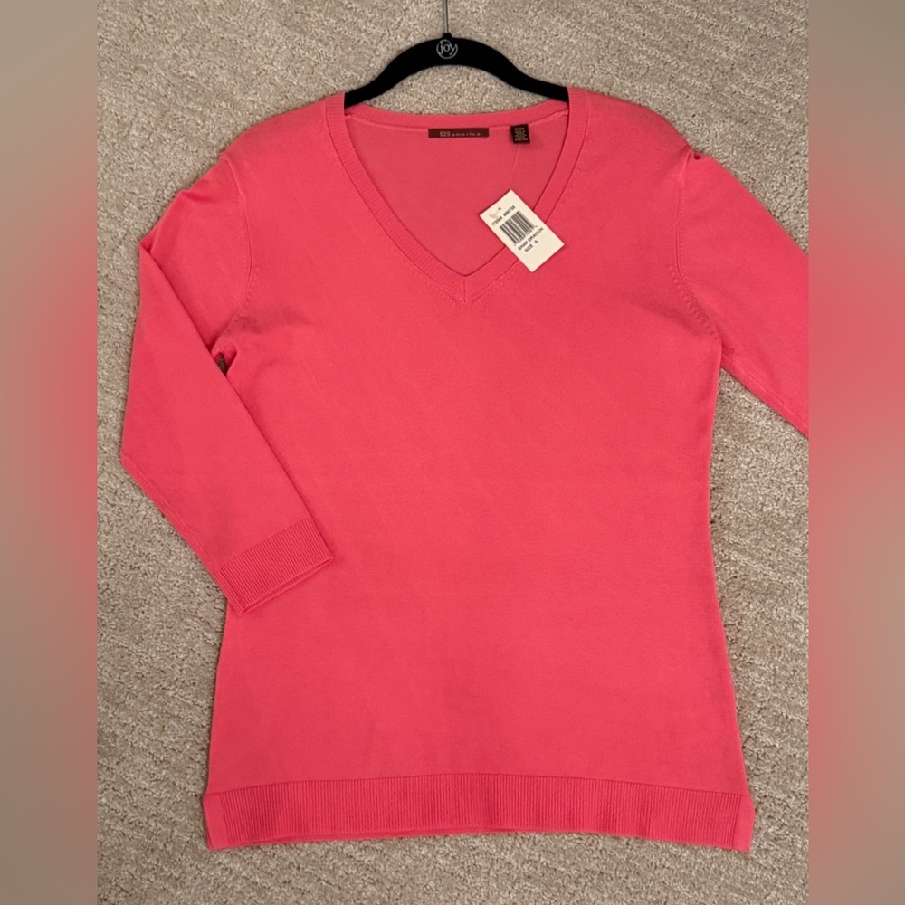 525 America V-Neck Sweater, Size Small